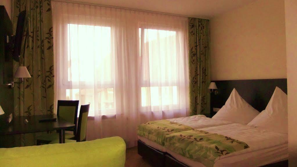 My Airport Hotel Stuttgart-Airport-Messe Ляйнфельден-Ехтердінген Екстер'єр фото